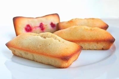 Financier cake